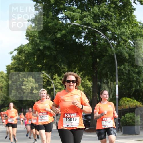 15.06.2025 - REWE Women's Run Jannik Wohlers http://msf.ph/oto/7948035 15.06.2025 09:46:25 Laufen 10664, 10619, 10637 meine-sportfotos.de