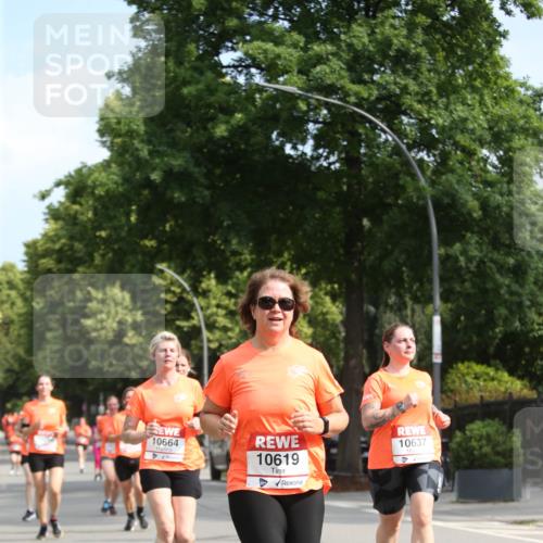 15.06.2025 - REWE Women's Run Jannik Wohlers http://msf.ph/oto/7948042 15.06.2025 09:46:25 Laufen 10664, 10619, 10637 meine-sportfotos.de