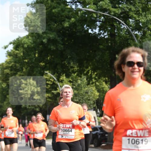 15.06.2025 - REWE Women's Run Jannik Wohlers http://msf.ph/oto/7948065 15.06.2025 09:46:25 Laufen 1970, 10664, 0678, 10619 meine-sportfotos.de
