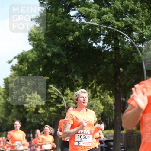 15.06.2025 - REWE Women's Run Jannik Wohlers http://msf.ph/oto/7948075 15.06.2025 09:46:26 Laufen 10664 meine-sportfotos.de