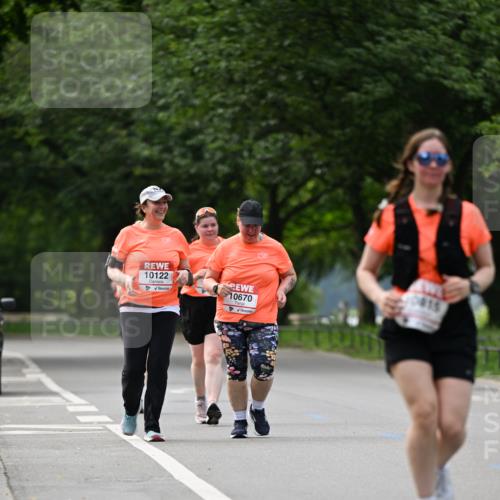 15.06.2025 - REWE Women's Run Dr. Thomas Lammeyer http://msf.ph/oto/7948105 15.06.2025 09:24:42 Laufen 10122, 10670 meine-sportfotos.de