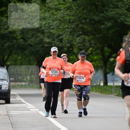 15.06.2025 - REWE Women's Run Dr. Thomas Lammeyer http://msf.ph/oto/7948125 15.06.2025 09:24:42 Laufen 10122, 804, 10670 meine-sportfotos.de