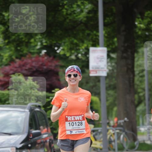 15.06.2025 - REWE Women's Run Jannik Wohlers http://msf.ph/oto/7948198 15.06.2025 08:30:52 Laufen 10128 meine-sportfotos.de
