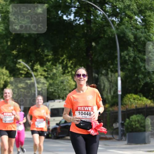 15.06.2025 - REWE Women's Run Jannik Wohlers http://msf.ph/oto/7948209 15.06.2025 09:46:35 Laufen 10425, 10448 meine-sportfotos.de