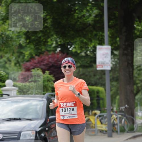15.06.2025 - REWE Women's Run Jannik Wohlers http://msf.ph/oto/7948214 15.06.2025 08:30:53 Laufen 1043, 10128 meine-sportfotos.de
