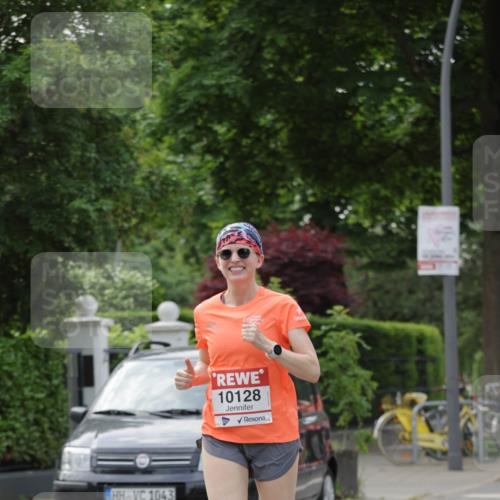 15.06.2025 - REWE Women's Run Jannik Wohlers http://msf.ph/oto/7948224 15.06.2025 08:30:54 Laufen 1043, 10128 meine-sportfotos.de