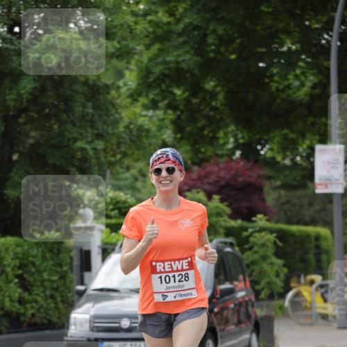 15.06.2025 - REWE Women's Run Jannik Wohlers http://msf.ph/oto/7948239 15.06.2025 08:30:54 Laufen 1043, 10128 meine-sportfotos.de