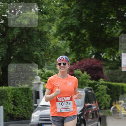 15.06.2025 - REWE Women's Run Jannik Wohlers http://msf.ph/oto/7948247 15.06.2025 08:30:54 Laufen 10128 meine-sportfotos.de
