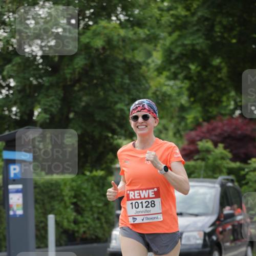 15.06.2025 - REWE Women's Run Jannik Wohlers http://msf.ph/oto/7948260 15.06.2025 08:30:54 Laufen 3, 10128 meine-sportfotos.de