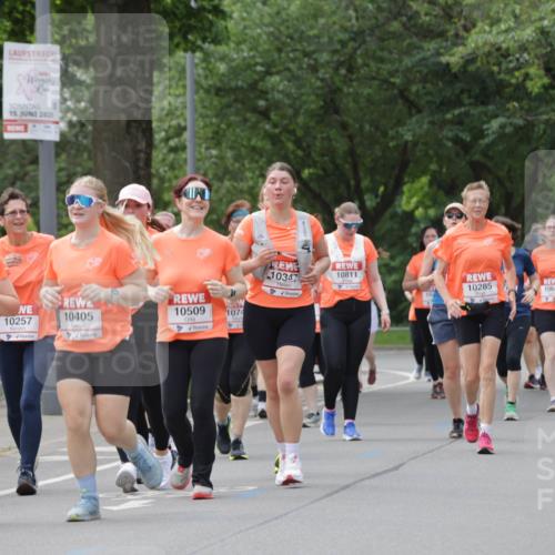 15.06.2025 - REWE Women's Run Jannik Wohlers http://msf.ph/oto/7948280 15.06.2025 08:30:57 Laufen 15, 2025, 10350, 10257, 10405, 10509, 1074, 10347, 10811, 10285, 106, 10261, 10800 meine-sportfotos.de