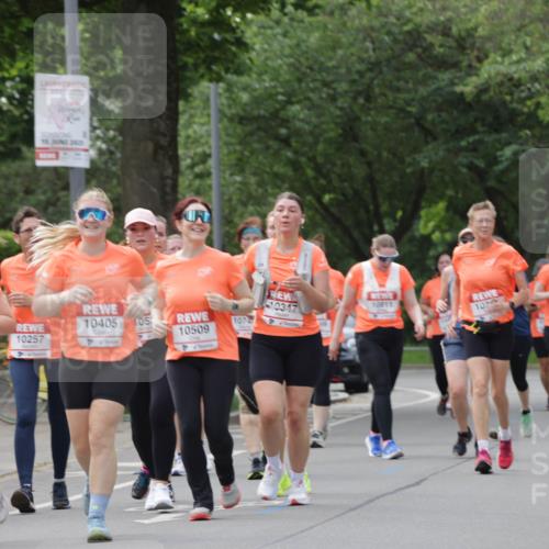 15.06.2025 - REWE Women's Run Jannik Wohlers http://msf.ph/oto/7948295 15.06.2025 08:30:58 Laufen 10350, 15, 2025, 10257, 10405, 10347, 10811, 105, 1099, 10743, 10509, 10800, 10261 meine-sportfotos.de