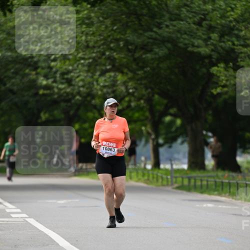 15.06.2025 - REWE Women's Run Dr. Thomas Lammeyer http://msf.ph/oto/7948302 15.06.2025 09:24:52 Laufen 10863, 101 meine-sportfotos.de
