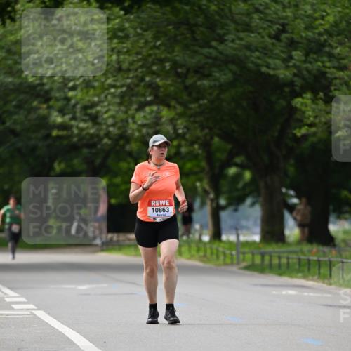 15.06.2025 - REWE Women's Run Dr. Thomas Lammeyer http://msf.ph/oto/7948306 15.06.2025 09:24:53 Laufen 10863 meine-sportfotos.de