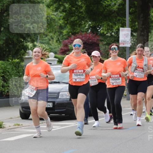 15.06.2025 - REWE Women's Run Jannik Wohlers http://msf.ph/oto/7948333 15.06.2025 08:31:00 Laufen 10350, 043, 10405, 10524, 15, 2925, 10509, 10347 meine-sportfotos.de