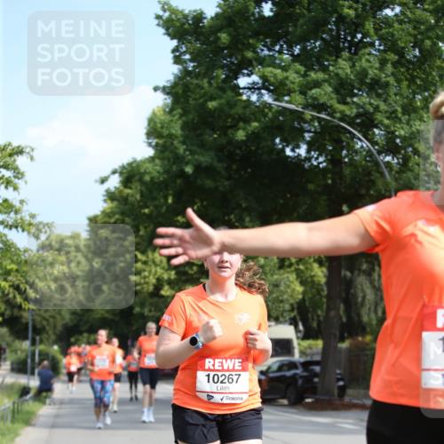 15.06.2025 - REWE Women's Run Jannik Wohlers http://msf.ph/oto/7948342 15.06.2025 09:46:44 Laufen 10267, 1 meine-sportfotos.de