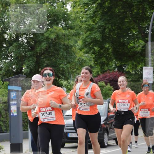 15.06.2025 - REWE Women's Run Jannik Wohlers http://msf.ph/oto/7948363 15.06.2025 08:31:02 Laufen 10509, 10347, 10701, 10749 meine-sportfotos.de