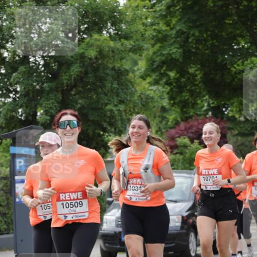 15.06.2025 - REWE Women's Run Jannik Wohlers http://msf.ph/oto/7948372 15.06.2025 08:31:03 Laufen 105, 10509, 1070, 8 meine-sportfotos.de