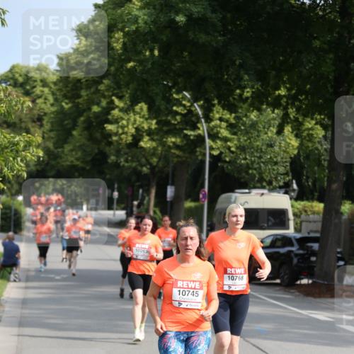 15.06.2025 - REWE Women's Run Jannik Wohlers http://msf.ph/oto/7948374 15.06.2025 09:46:49 Laufen 10263, 10745, 10768 meine-sportfotos.de