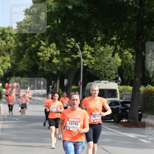 15.06.2025 - REWE Women's Run Jannik Wohlers http://msf.ph/oto/7948376 15.06.2025 09:46:49 Laufen 10263, 10768, 10745 meine-sportfotos.de