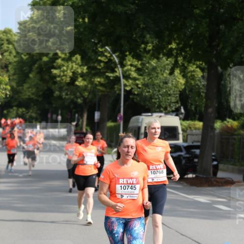 15.06.2025 - REWE Women's Run Jannik Wohlers http://msf.ph/oto/7948389 15.06.2025 09:46:49 Laufen 10745, 10768 meine-sportfotos.de
