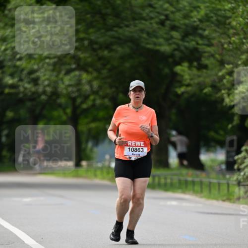 15.06.2025 - REWE Women's Run Dr. Thomas Lammeyer http://msf.ph/oto/7948392 15.06.2025 09:24:55 Laufen 10863 meine-sportfotos.de