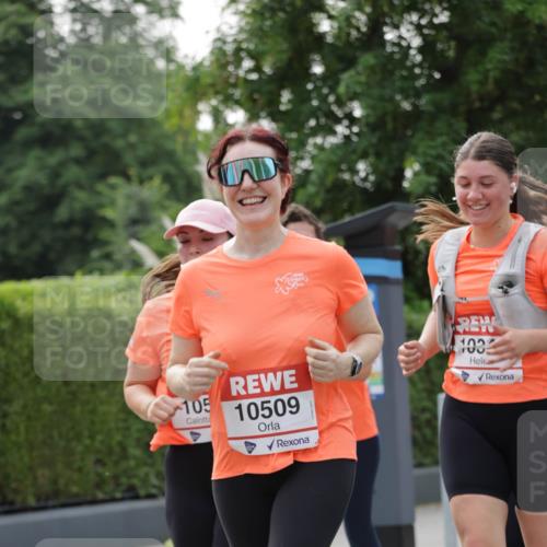 15.06.2025 - REWE Women's Run Jannik Wohlers http://msf.ph/oto/7948397 15.06.2025 08:31:03 Laufen 105, 10509, 1032 meine-sportfotos.de