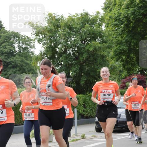 15.06.2025 - REWE Women's Run Jannik Wohlers http://msf.ph/oto/7948411 15.06.2025 08:31:04 Laufen 09, 10257, 00, 9, 10701, 10749 meine-sportfotos.de
