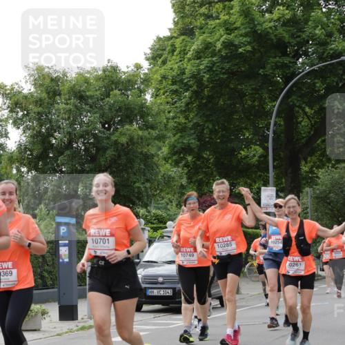 15.06.2025 - REWE Women's Run Jannik Wohlers http://msf.ph/oto/7948427 15.06.2025 08:31:04 Laufen 369, 10701, 1043, 10285, 10254, 10749, 10429, 0261 meine-sportfotos.de