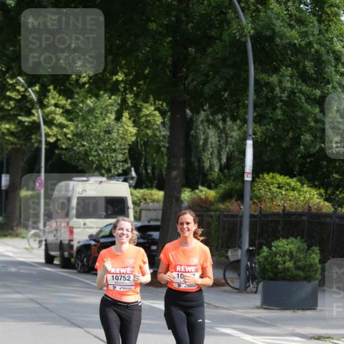 15.06.2025 - REWE Women's Run Jannik Wohlers http://msf.ph/oto/7948449 15.06.2025 09:46:55 Laufen 10, 10752 meine-sportfotos.de