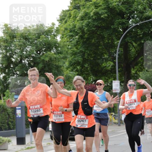 15.06.2025 - REWE Women's Run Jannik Wohlers http://msf.ph/oto/7948475 15.06.2025 08:31:06 Laufen 10285, 10749, 10261, 1025, 10811, 10641 meine-sportfotos.de