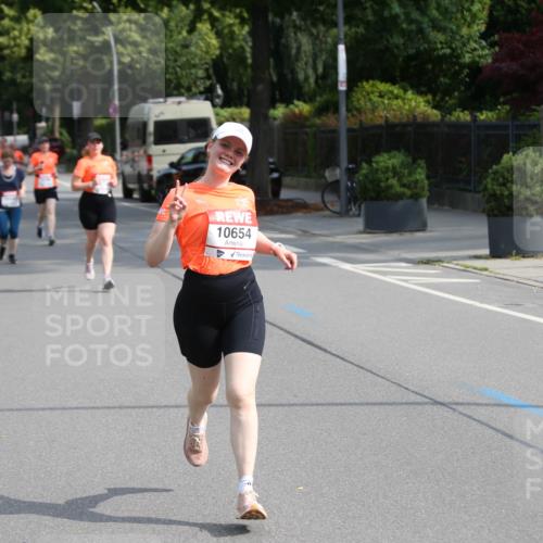 15.06.2025 - REWE Women's Run Jannik Wohlers http://msf.ph/oto/7948478 15.06.2025 09:47:00 Laufen 10654 meine-sportfotos.de