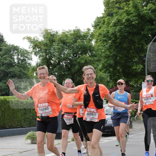 15.06.2025 - REWE Women's Run Jannik Wohlers http://msf.ph/oto/7948501 15.06.2025 08:31:06 Laufen 10285, 11, 10092, 0261, 10811 meine-sportfotos.de