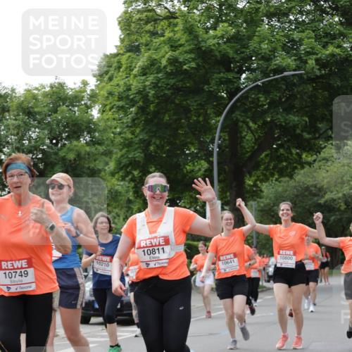15.06.2025 - REWE Women's Run Jannik Wohlers http://msf.ph/oto/7948535 15.06.2025 08:31:07 Laufen 10749, 10210, 10811, 10641, 10800 meine-sportfotos.de