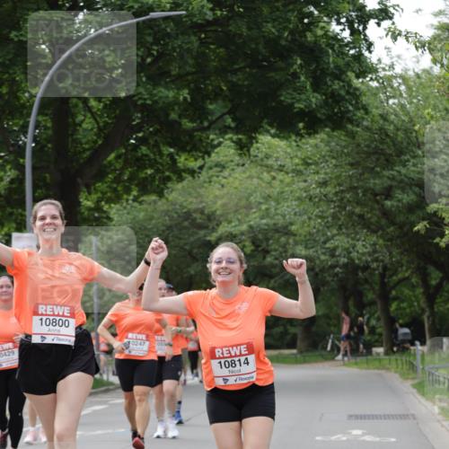 15.06.2025 - REWE Women's Run Jannik Wohlers http://msf.ph/oto/7948565 15.06.2025 08:31:09 Laufen 0429, 10800, 10247, 059, 10814 meine-sportfotos.de