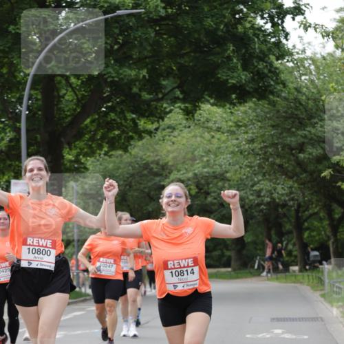15.06.2025 - REWE Women's Run Jannik Wohlers http://msf.ph/oto/7948567 15.06.2025 08:31:09 Laufen 0429, 10800, 10247, 10814 meine-sportfotos.de