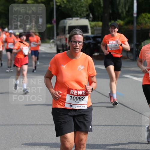 15.06.2025 - REWE Women's Run Jannik Wohlers http://msf.ph/oto/7948574 15.06.2025 09:47:14 Laufen 10062, 10136, 10862 meine-sportfotos.de