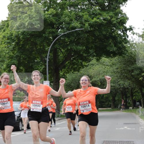 15.06.2025 - REWE Women's Run Jannik Wohlers http://msf.ph/oto/7948588 15.06.2025 08:31:09 Laufen 10641, 10195, 10800, 10247, 10814 meine-sportfotos.de