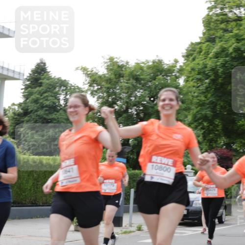 15.06.2025 - REWE Women's Run Jannik Wohlers http://msf.ph/oto/7948633 15.06.2025 08:31:10 Laufen 1641, 10179, 10800, 10814 meine-sportfotos.de