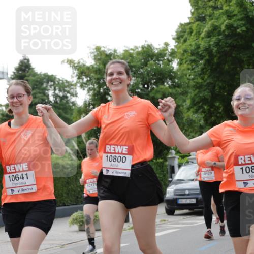 15.06.2025 - REWE Women's Run Jannik Wohlers http://msf.ph/oto/7948649 15.06.2025 08:31:10 Laufen 10641, 10179, 10800, 1043, 10429, 10814, 10247 meine-sportfotos.de