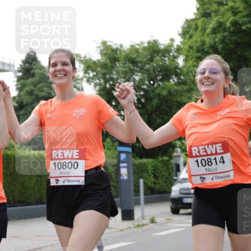 15.06.2025 - REWE Women's Run Jannik Wohlers http://msf.ph/oto/7948665 15.06.2025 08:31:11 Laufen 10641, 10800, 10814, 1004 meine-sportfotos.de
