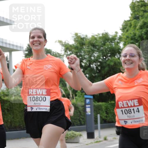15.06.2025 - REWE Women's Run Jannik Wohlers http://msf.ph/oto/7948674 15.06.2025 08:31:11 Laufen 10641, 10800, 10814 meine-sportfotos.de