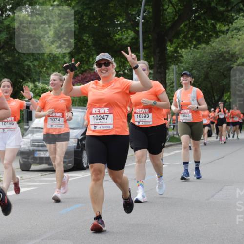 15.06.2025 - REWE Women's Run Jannik Wohlers http://msf.ph/oto/7948697 15.06.2025 08:31:12 Laufen 10429, 10195, 10741, 10825, 10247, 10593 meine-sportfotos.de