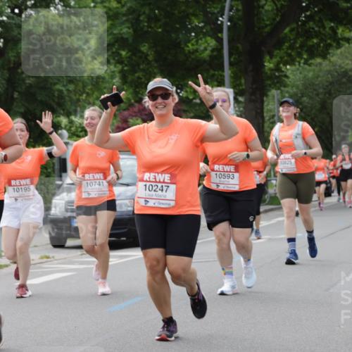 15.06.2025 - REWE Women's Run Jannik Wohlers http://msf.ph/oto/7948705 15.06.2025 08:31:12 Laufen 10429, 10195, 10741, 10247, 10593, 10825 meine-sportfotos.de