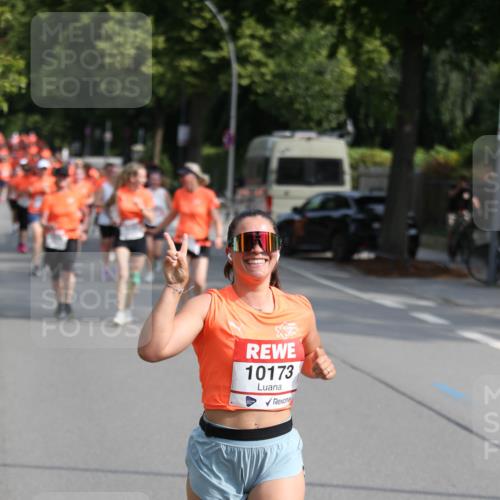 15.06.2025 - REWE Women's Run Jannik Wohlers http://msf.ph/oto/7948710 15.06.2025 09:47:24 Laufen 10173 meine-sportfotos.de