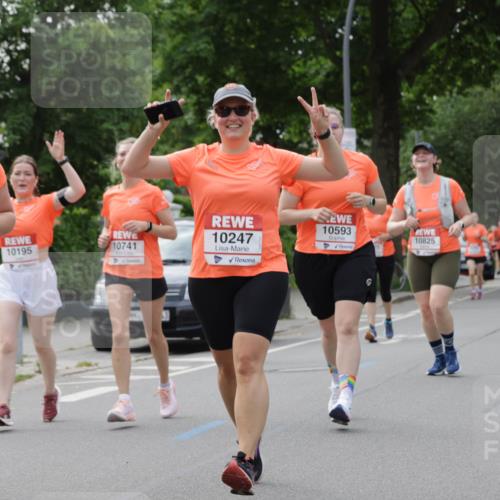 15.06.2025 - REWE Women's Run Jannik Wohlers http://msf.ph/oto/7948717 15.06.2025 08:31:12 Laufen 10429, 10593, 10741, 10247, 10825, 10195 meine-sportfotos.de
