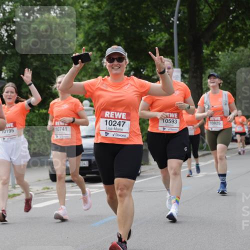 15.06.2025 - REWE Women's Run Jannik Wohlers http://msf.ph/oto/7948721 15.06.2025 08:31:12 Laufen 10429, 10195, 10741, 2043, 10247, 10593, 10825 meine-sportfotos.de