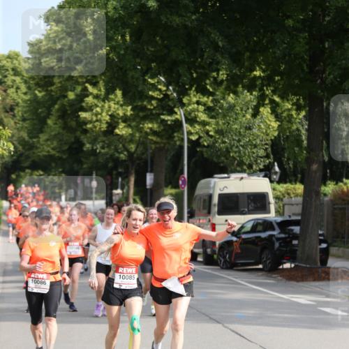 15.06.2025 - REWE Women's Run Jannik Wohlers http://msf.ph/oto/7948726 15.06.2025 09:47:26 Laufen 10086, 10188, 10085 meine-sportfotos.de