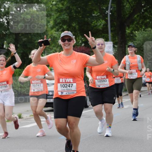 15.06.2025 - REWE Women's Run Jannik Wohlers http://msf.ph/oto/7948729 15.06.2025 08:31:12 Laufen 0429, 10195, 10741, 10247, 10593, 0625 meine-sportfotos.de
