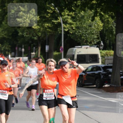 15.06.2025 - REWE Women's Run Jannik Wohlers http://msf.ph/oto/7948740 15.06.2025 09:47:27 Laufen 10086, 10085 meine-sportfotos.de