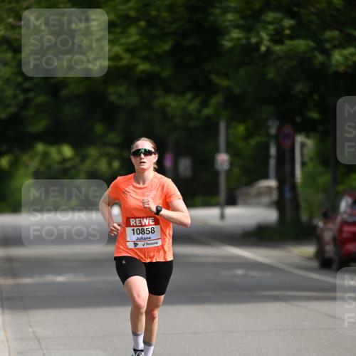 15.06.2025 - REWE Women's Run Dr. Thomas Lammeyer http://msf.ph/oto/7948761 15.06.2025 09:31:55 Laufen 10858 meine-sportfotos.de
